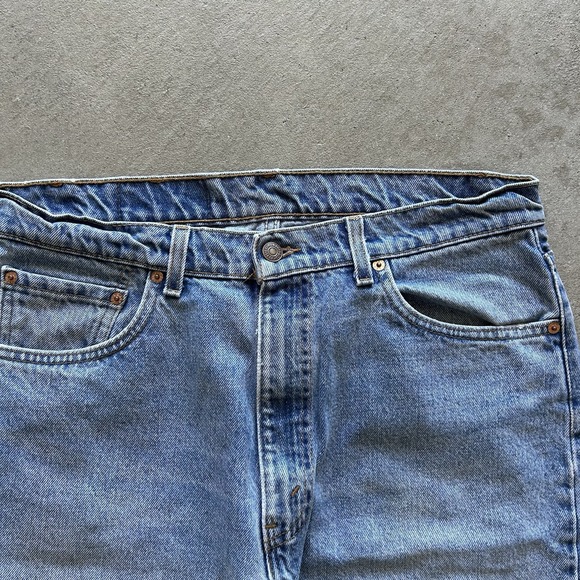 Vintage 90s Levi's 505 Jeans Size 36x30 Blue Regular Fit Straight Leg Light Wash - Picture 7 of 9